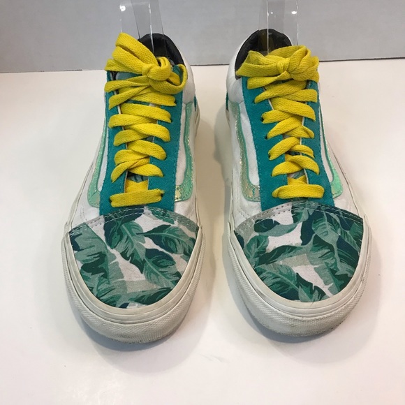 Vans - Picture 5 of 9